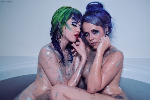altmodelgirlcrush:Ruth-Ann Adams & Miss Neko Meow