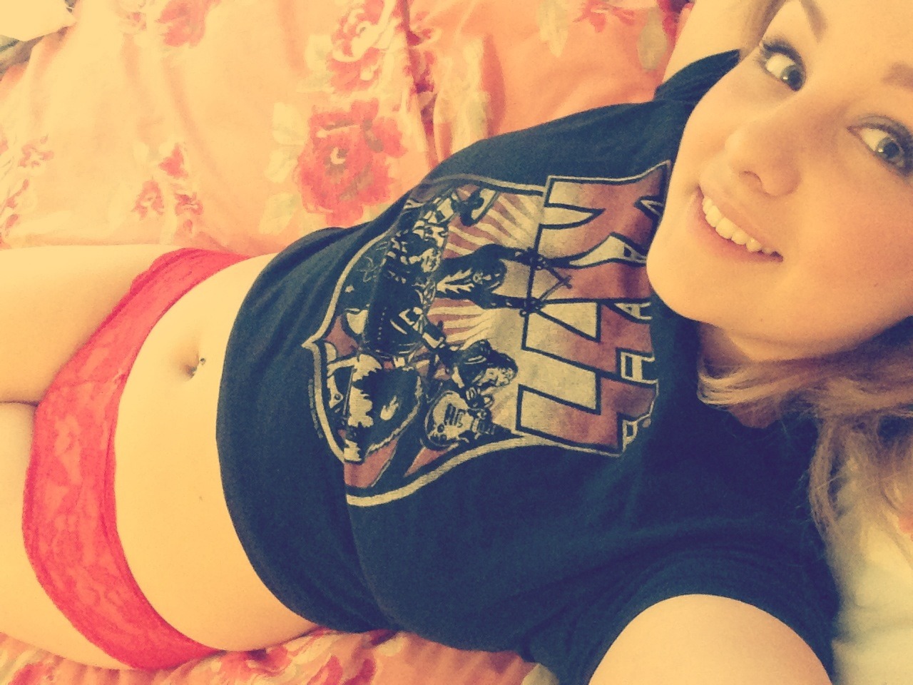 thedougmeister:  No bra + 32G’s + Lying down = Hello armpits!