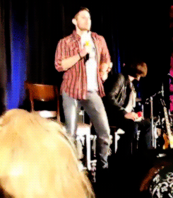justjensenanddean:  Stripper!Jensen at SFCon 2015 [x] 