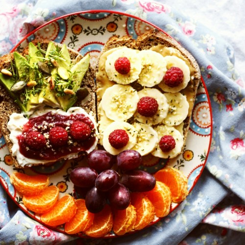 elephantsarevegan: Well there’s absolutely no time for taking pictures of food this weekend (p