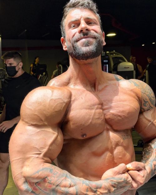 Bodybuilder, Omar Pellejero