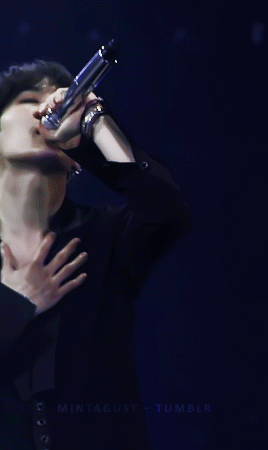Can't Believe He's Not Just A Fever Dream Of Mine But A Real Person... {cr. Namuspromised}
