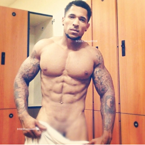 dominicanblackboy:  A sexy gorgeous moment wit hot tatted muscle yummy dick Derek Tramel!😍