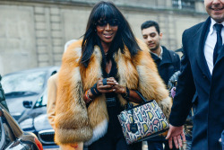 http://www.accessoryagenda.com/Treasure-Tuesdays-Diva-Glam-Inspiration-Naomi-Campbell-Neutrals-Tommy-Ton-Paris-Couture-Fashion-Week-36709959