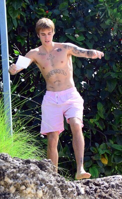 famousfeetandpits:Justin Bieber - Dead ❤️