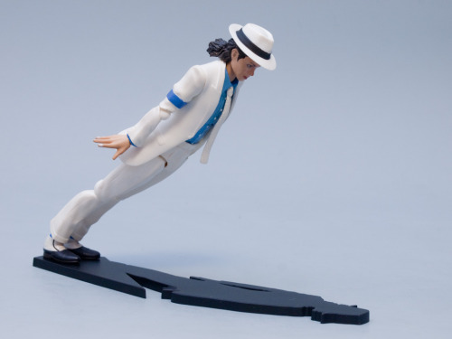 muhplastic:  S.H. Figuarts Michael Jackson