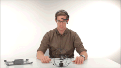novelty-gift-ideas:  Brain-controlled Helicopter
