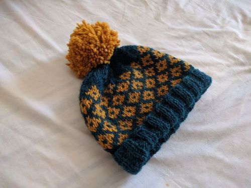 knittingfromthevoid: made this absolutely delicious new colour combo of my fave hat and it looks GOR