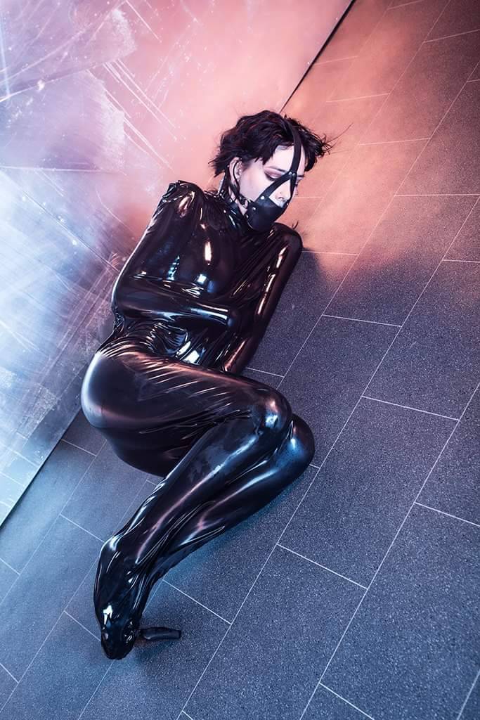 catsuits-forever:  