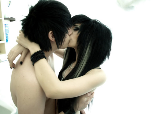 Cute emo couples kissing