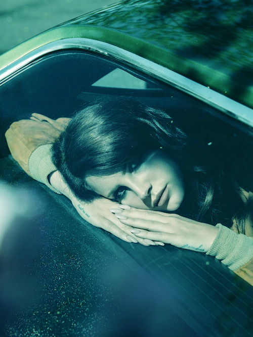 Lana Del Rey by Geordie Wood for Fader Magazine http://its-erva-venenosa.tumblr.com/ - légalise! 