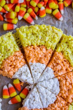 sweetoothgirl:  Halloween Rice Krispie Treats   