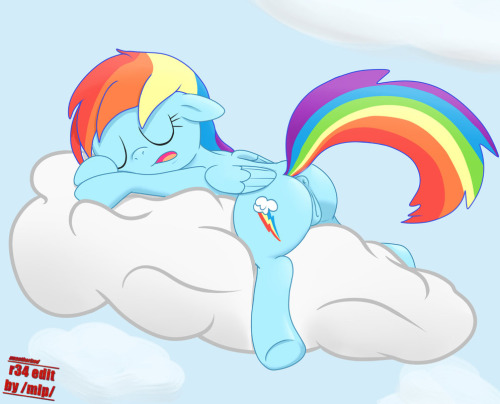 sexualizedponies:  mikedk728:  rainbow dash request by:kingrainbowdash hope you like!!  People that put public hair on horse pussies bug the ever living hell out of me. Horses don’t have pubs!