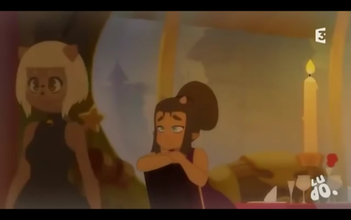 tomatomagica: tomatomagica:  Please take a minute of your time to look at Simone, one of the main characters of Dofus: Aux trésors de Kerubim, and her cute canon girlfriend Julie bonus:   hi have some lesbians 