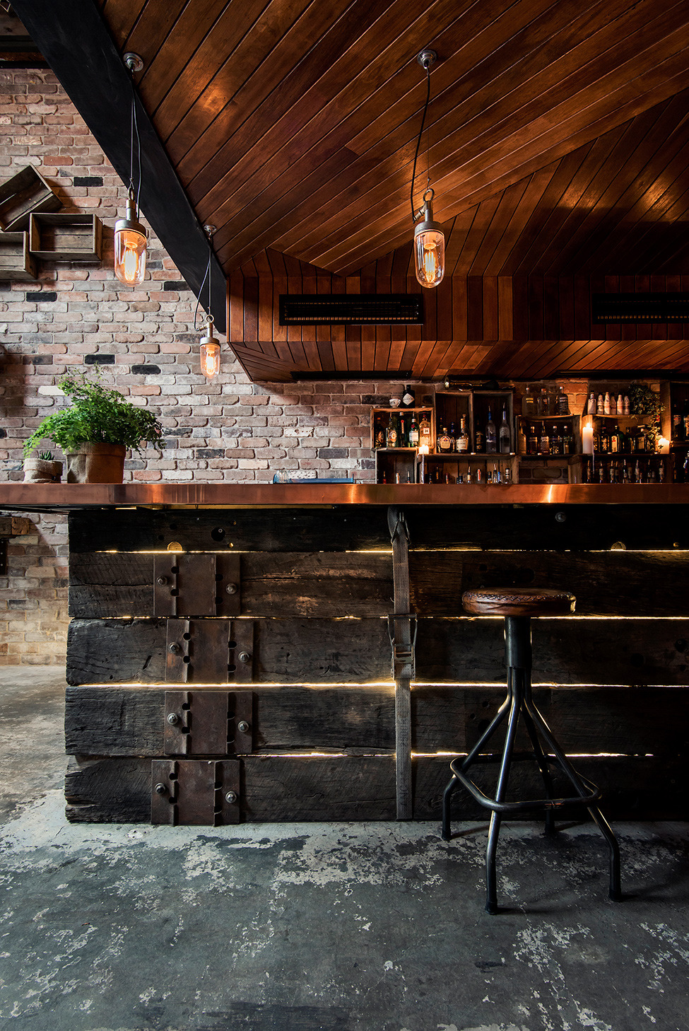 steampunktendencies: Donny’s bar, Sydney, Australia 