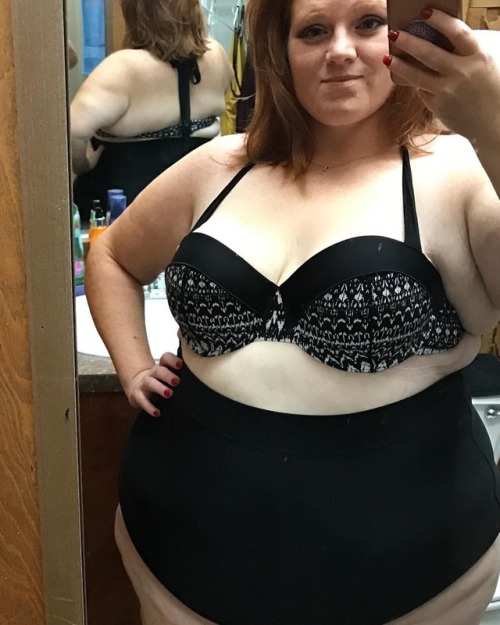 sexiestredheadofall: Gonna wear this to the beach this week!! #bbw #redhead #baithingsuit #floridawe