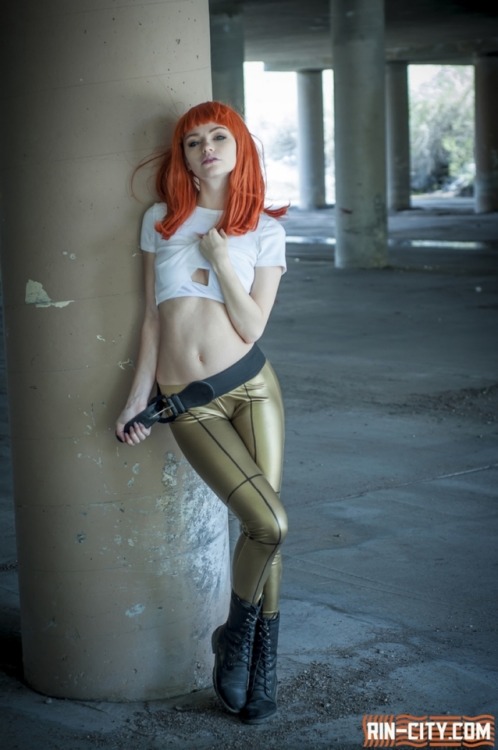 cosplaygirlz: Leeloo by Rin-City.com