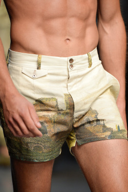 gold-killer:  justified:  Dolce &amp; Gabbana Spring/Summer 2014      Quiero unos