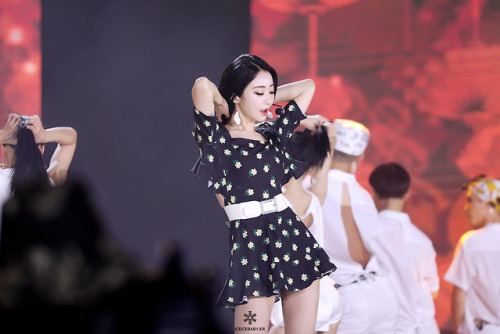 GYEONG REE18.07.24 | The Show - Blue Moon perform© ICEICEBABY‏ // do not edit