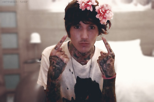a-cidlife:  ☪†✡☮ FOLLOW ME FOR MORE POSTS LIKE THIS! ✡☮†☪ (also check out my skins blog here xo) 