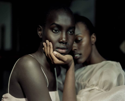 himneska:Blue Hour. Nya Gatbel and Fedola Shema photographed by Cecile Smetana Baudier for Vogue.it, October 26, 2018.