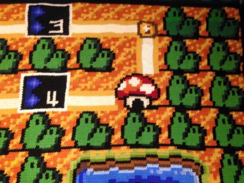 heck-yeah-old-tech:  kevac11:  (vía My friend used 6,5 years (800 hours) to make this awesome Super Mario blanket - Album on Imgur) Amazing,  That’s way too hardcore.  want!