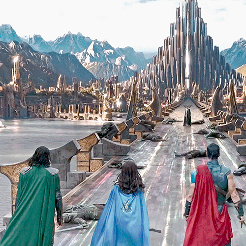 richardthethird:gaybrofart:thelokishow:Marvel rly made some choices when they gave chris hemsworth A
