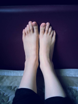 Summer Asian Feet