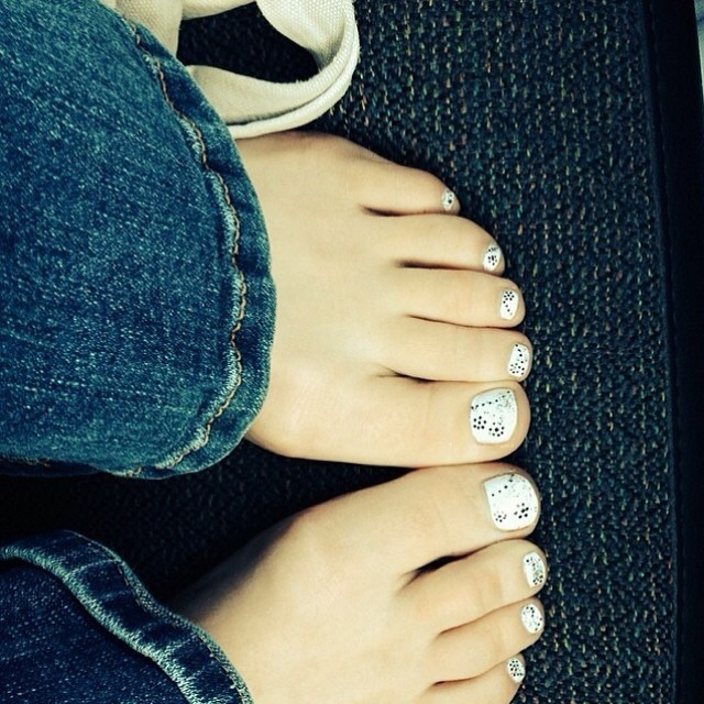 sony512:  Mostly all from Tumbler, from my collection. #feet