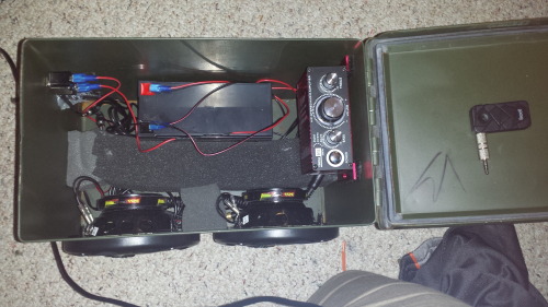 teague2a:  well, i got bored again this weekend. which means that i decided to pick up and old skill i had of wiring sound systems and put it to good use, and about 贄 later i not have my very own ammo can speaker system.its a self contained unit so