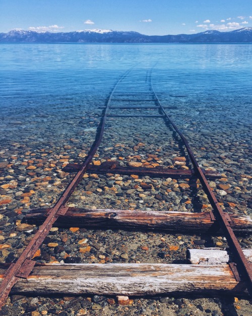 The Famous Lake Tahoe “Train Tracks” http://imgur.com/famOtya