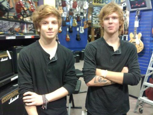 punk-af:  what the hell 