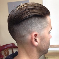 vintagebarbershop:  @ rtgtmiami Morning grind.. #undercut #rtgtmiamihq#tradicionalista