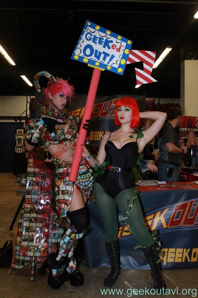 boringalice:  Me and Tina cosplaying at A.C.E. 
