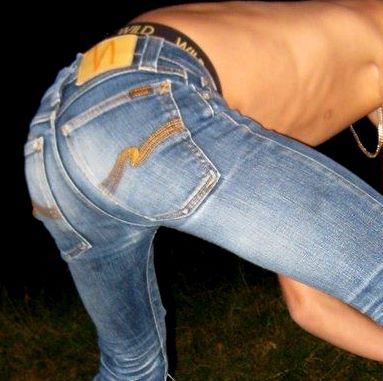 undie-fan-99:  Tight ass in tight jeans 