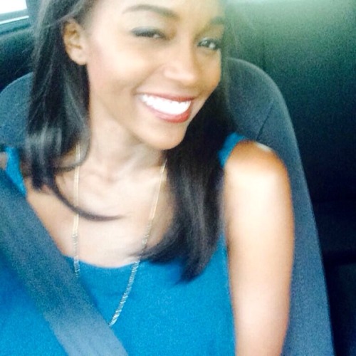 tessanjali:  aja naomi king + selfies 