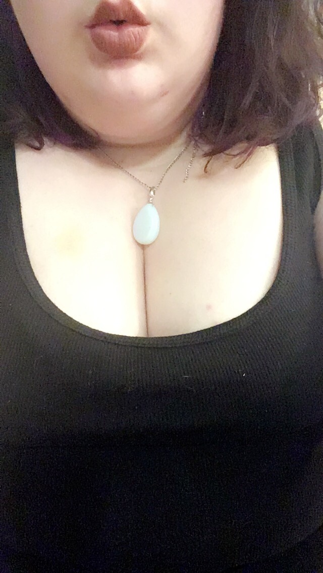 cutie-pie-kitten:  Blowing a kiss to all my followers 😘