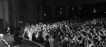 unf-kellin-quinn:  Kellin Quinn + Crowd don’t remove text/repost/steal
