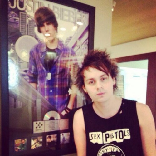 meganlynn001:  What even is this band 