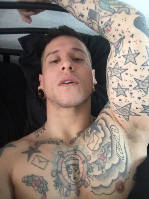 toxicmasculinityy: alpha-pits:  Most bros don’t know the power of their armpits. But real #ALPHA-PITS can make any bitch submit!  LICK IT BITCH 