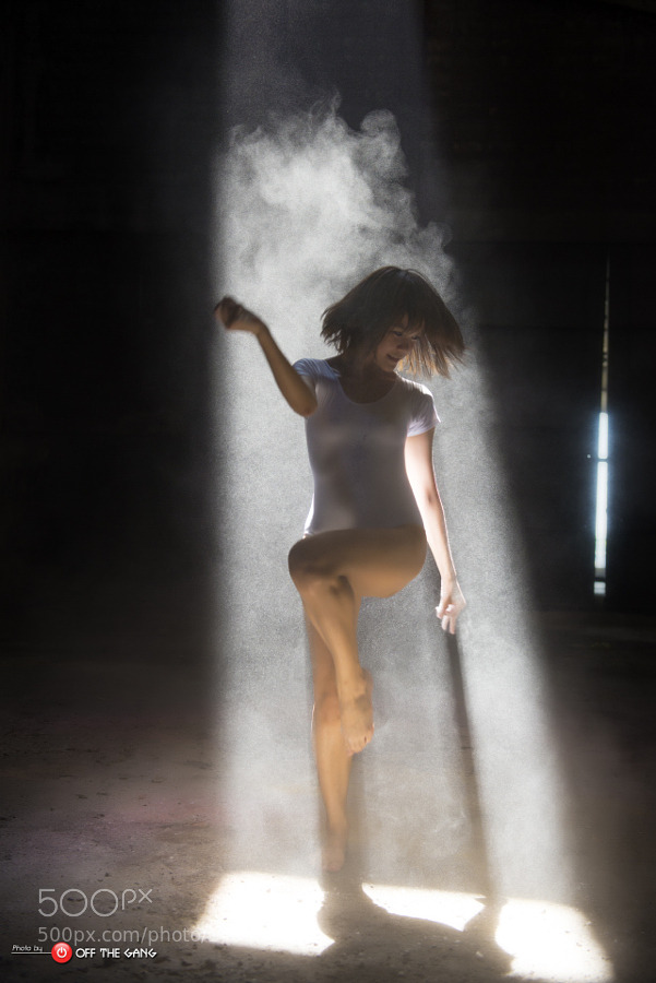 500pxbeauty:  Dance by offeng88