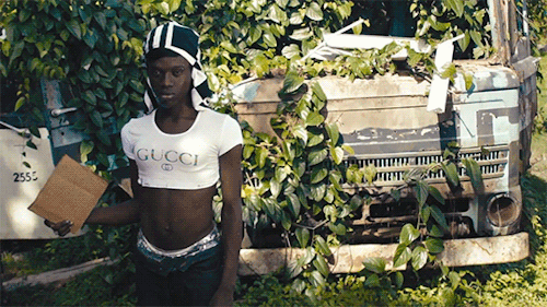 indigenous-caribbean:highkeygay:highkeygay:ray blk ‘chill out’ featuring the gully queens; shadiamon