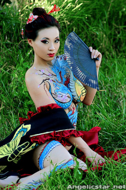 lsdsalig:  irezumi-nozomi:  yakuza by yayahan.com on Flickr.  Beautiful! 