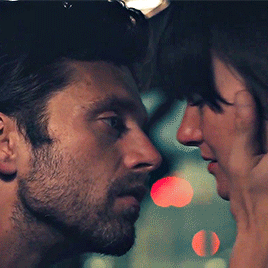 Kinda Convinced He Holds His Lovers Head While Kissing Them Irl Too,