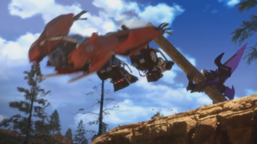 ilaac-art:that one time Optimus Prime was defeated by a drone with log SomeBODY ONCE TOLD ME