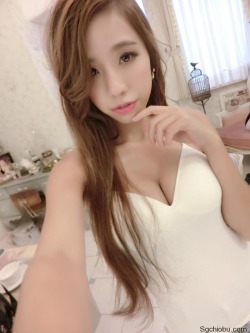 hot-girls-asia:  Http://sgchiobu.com