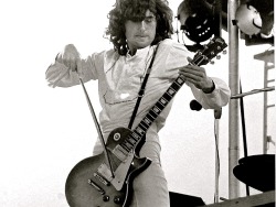 mermaidinthetower:Jimmy Page