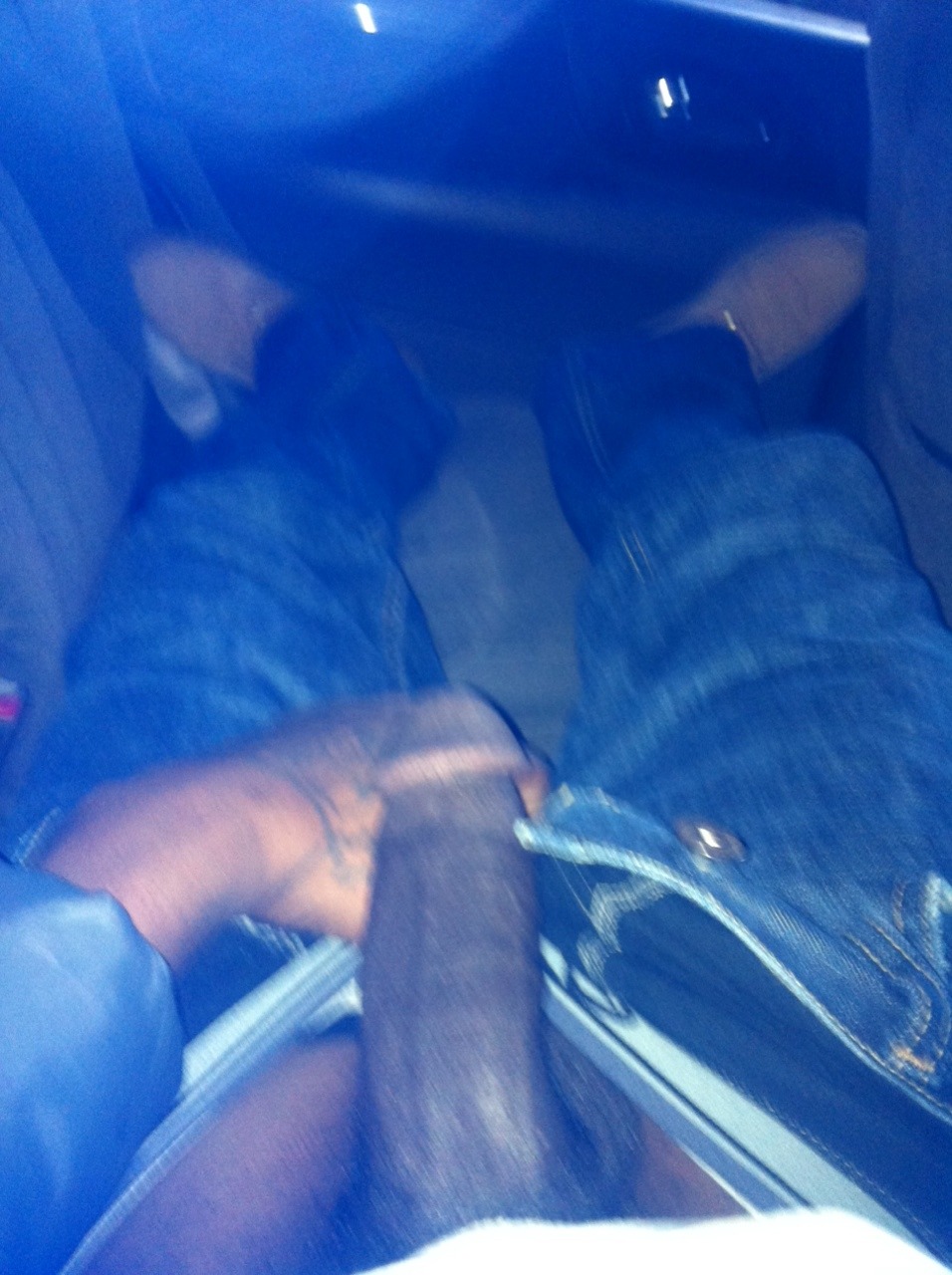 black-dicks-r-us:  FIND BLACK GAY SEX! Over 500,000 Profiles…  www.BlackM4M.com