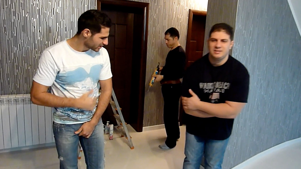  THE LOCKED BATHROOM !!!!    Two hot hunks coming back home desperate to pee, they