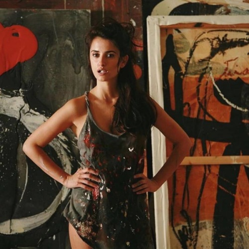 theworldspins:Penélope Cruz on the set of Vicky Cristina Barcelona (2008)